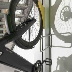 643d0e44e2685e3f69586018_bike-parking-lift-anti-diebstahl-close_gelb.jpg